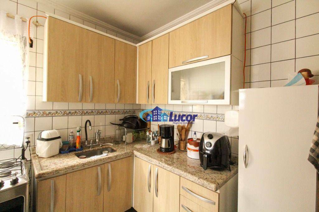 Apartamento à venda com 3 quartos, 75m² - Foto 3