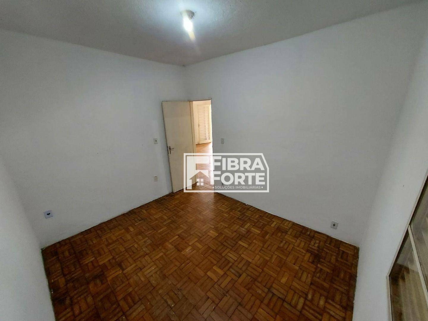 Casa à venda com 3 quartos, 135m² - Foto 12