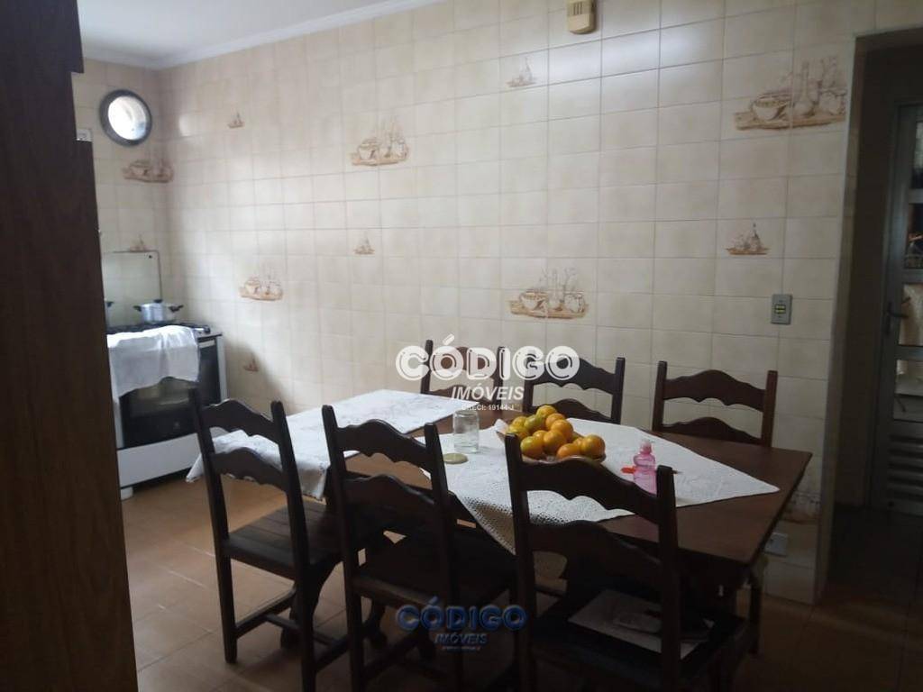 Sobrado à venda com 3 quartos, 220m² - Foto 14