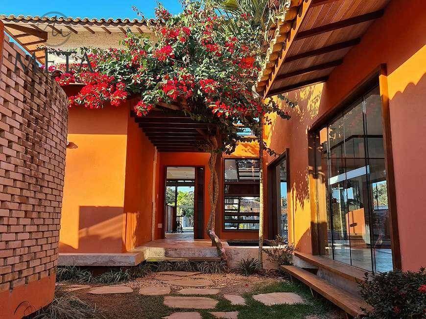 Casa de Condomínio à venda e aluguel com 5 quartos, 302m² - Foto 2