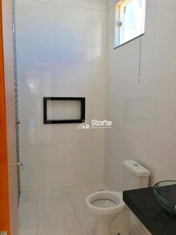 Casa à venda com 2 quartos, 70m² - Foto 12