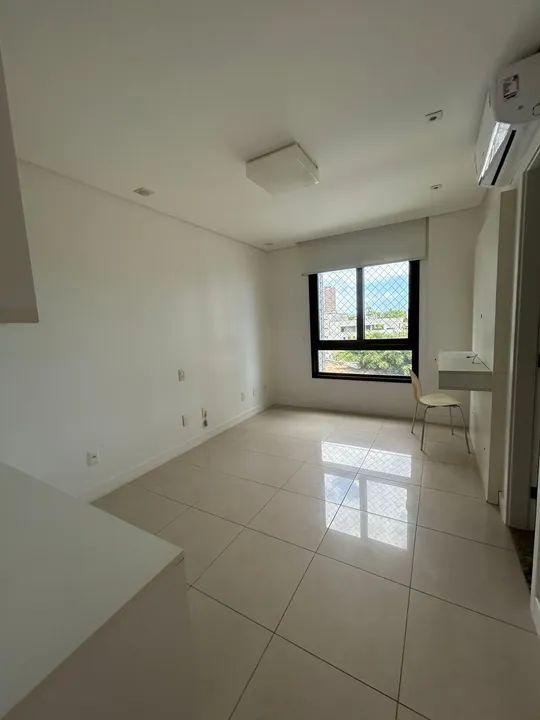 Apartamento à venda com 3 quartos, 200m² - Foto 19