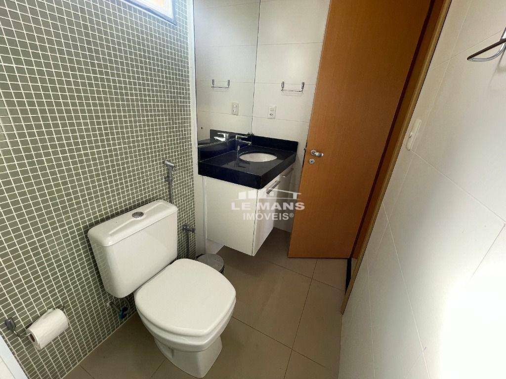 Apartamento para alugar com 3 quartos, 116m² - Foto 12
