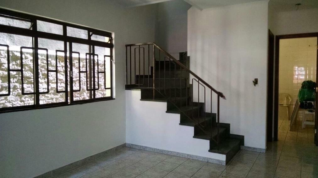 Sobrado à venda com 3 quartos, 144m² - Foto 1