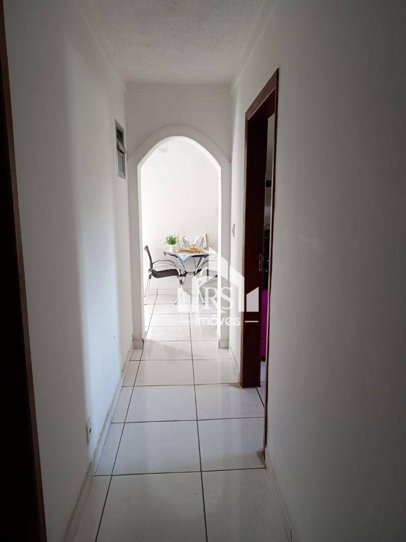 Casa à venda com 3 quartos, 180m² - Foto 17