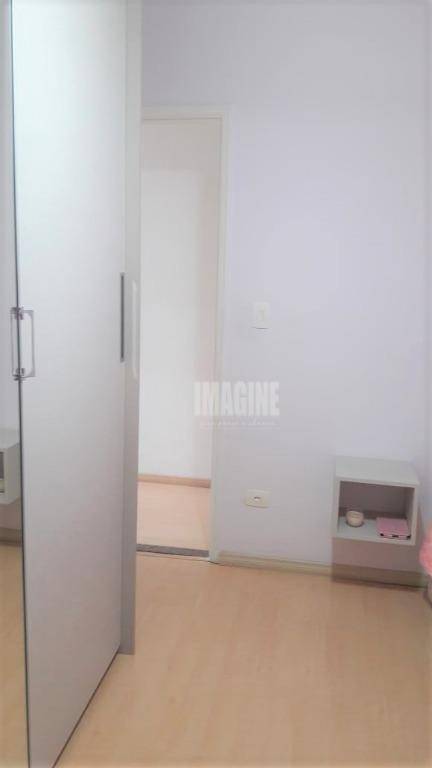 Apartamento à venda com 2 quartos, 56m² - Foto 10