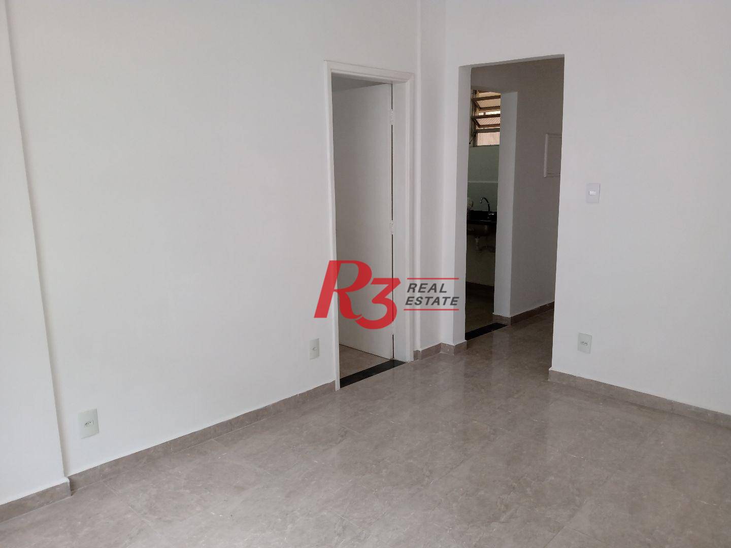 Apartamento à venda com 1 quarto, 50m² - Foto 3