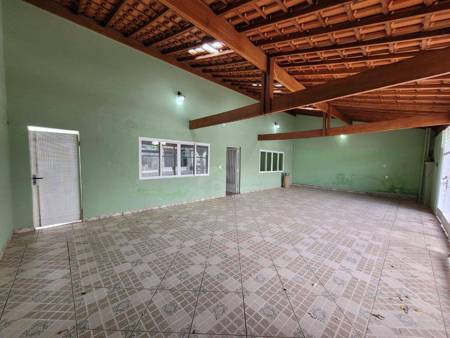 Casa à venda com 3 quartos, 312m² - Foto 3