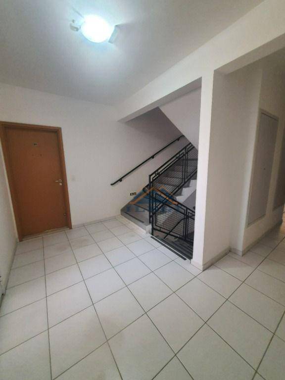 Apartamento para alugar com 2 quartos, 74m² - Foto 4
