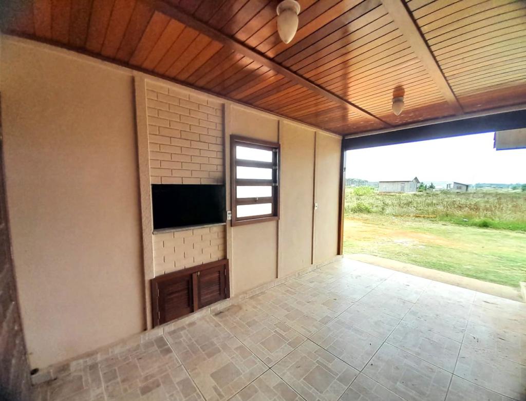 Casa à venda com 2 quartos, 69m² - Foto 4