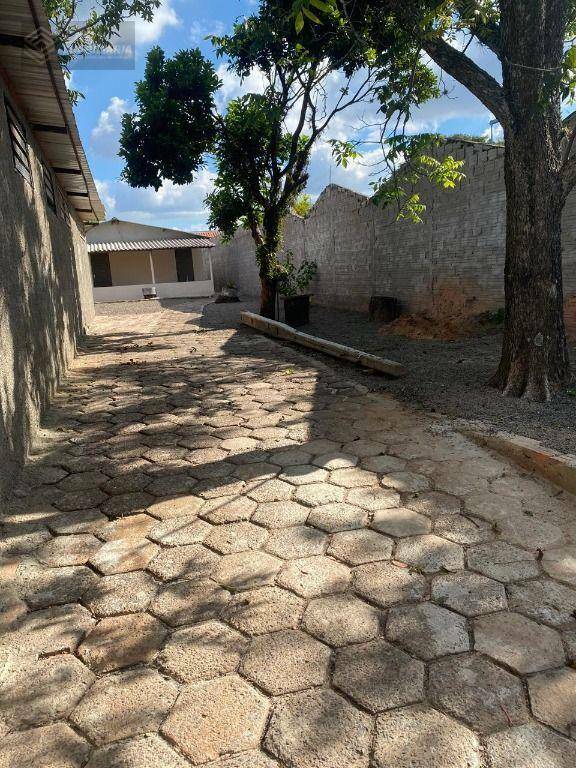 Casa para alugar com 2 quartos, 70m² - Foto 3