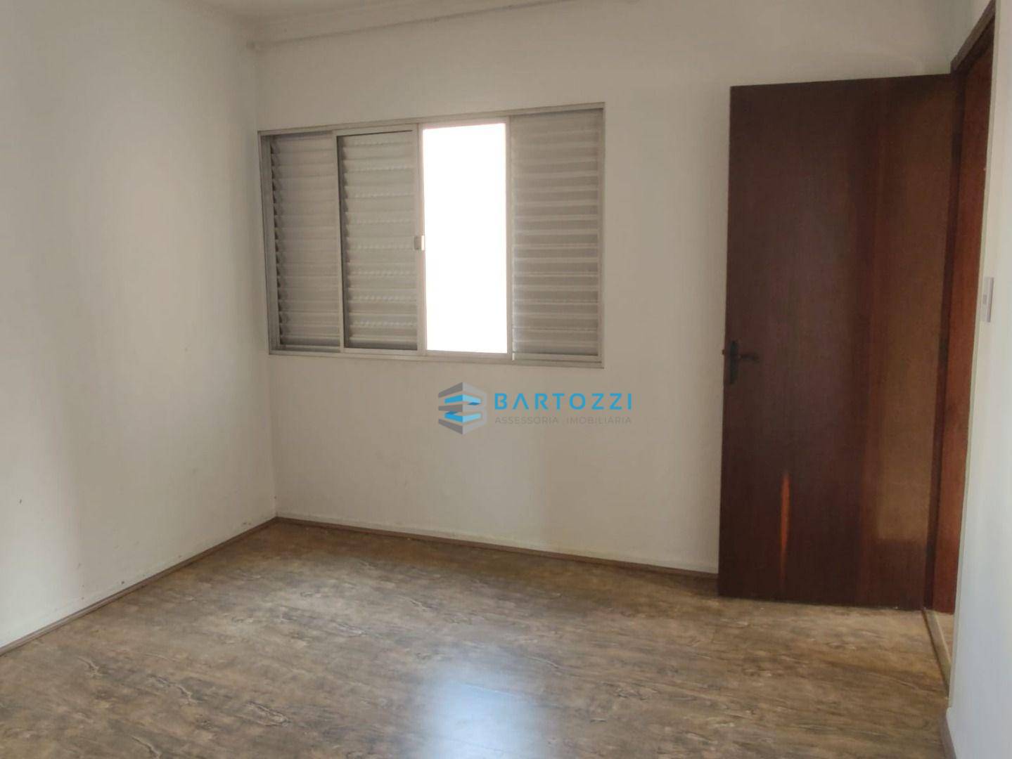 Sobrado à venda e aluguel com 3 quartos, 128m² - Foto 10