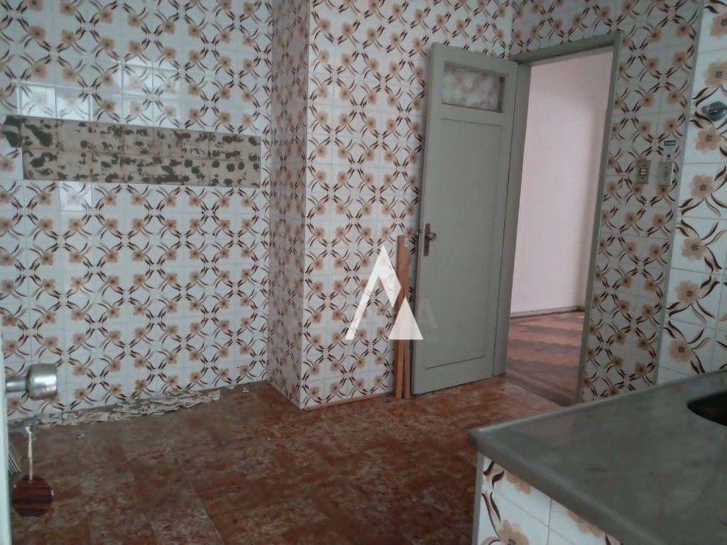 Apartamento à venda com 2 quartos, 82m² - Foto 19