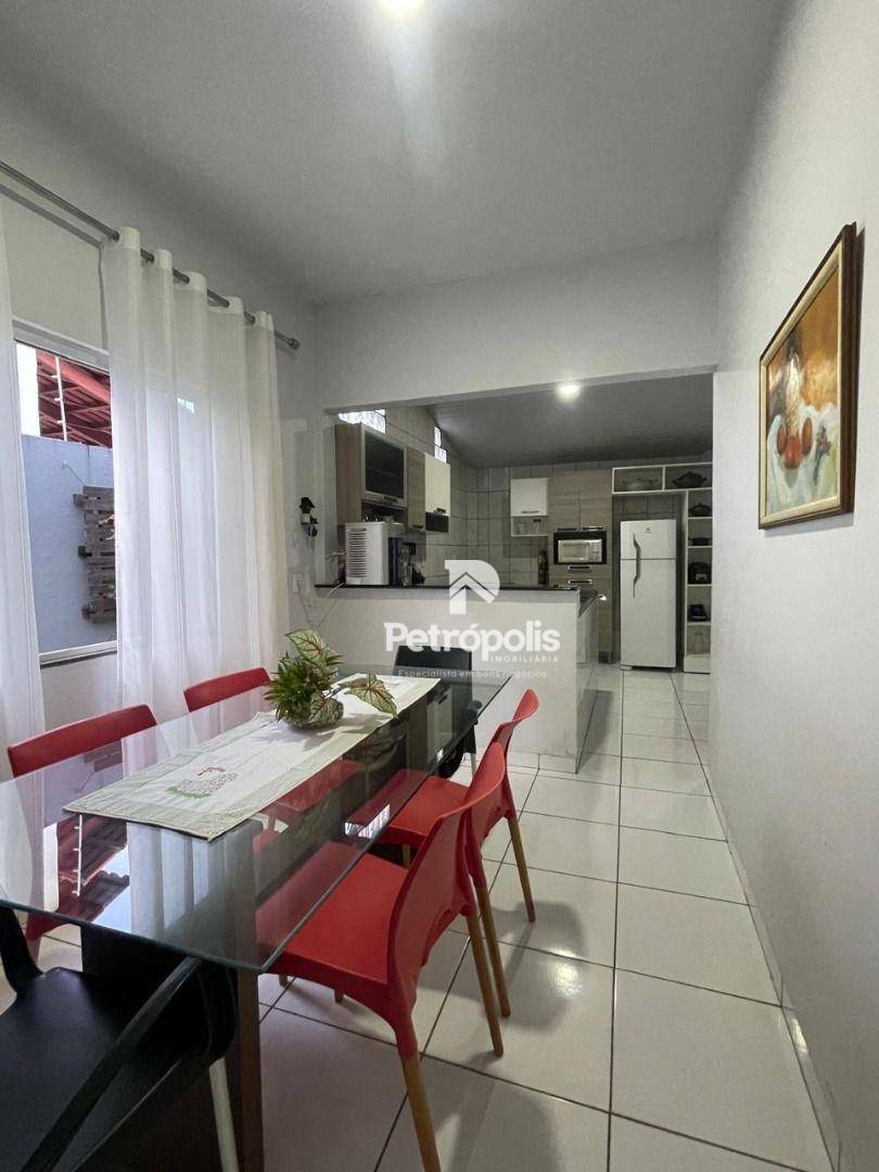 Casa à venda com 3 quartos, 190m² - Foto 6