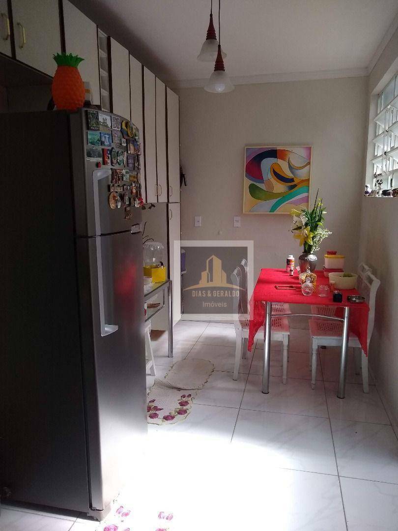 Casa à venda com 3 quartos, 122m² - Foto 16