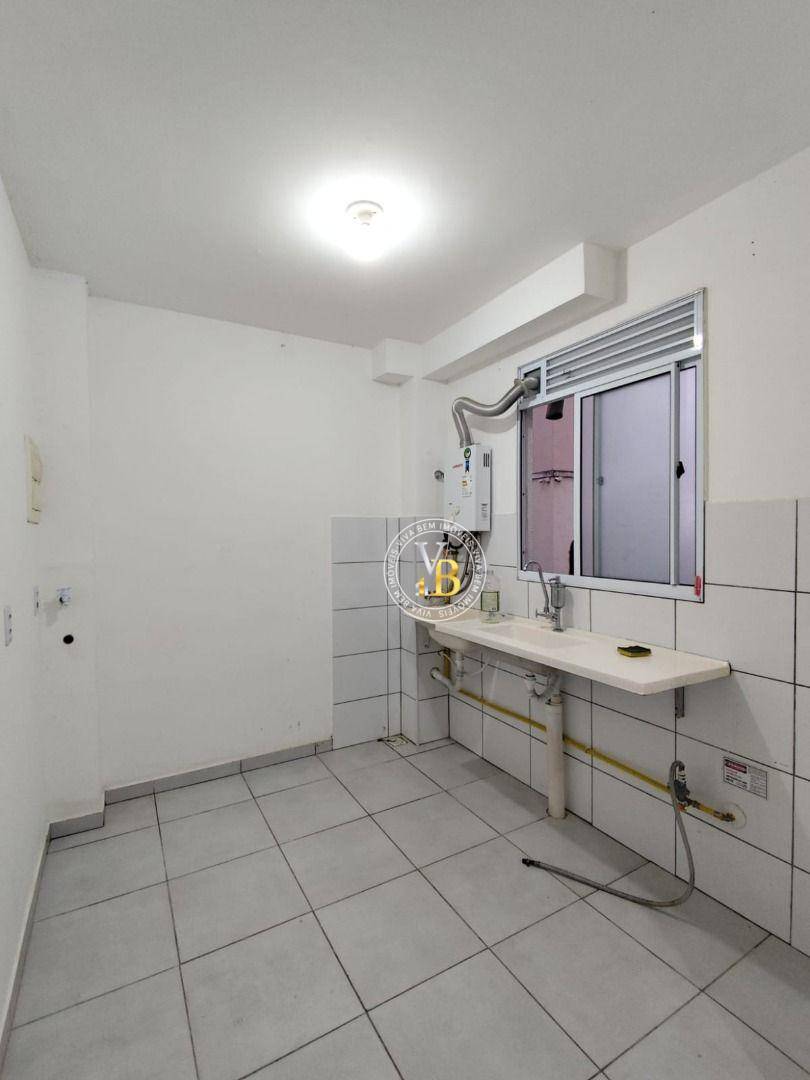 Apartamento para alugar com 2 quartos, 42m² - Foto 4