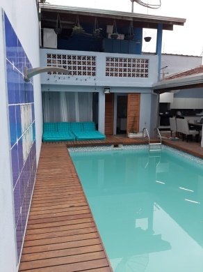 Casa à venda com 4 quartos, 70m² - Foto 1
