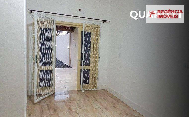 Casa à venda com 2 quartos, 120m² - Foto 14