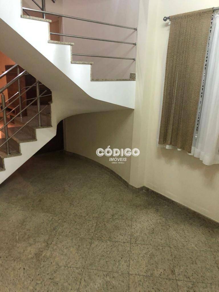 Sobrado à venda com 3 quartos, 150m² - Foto 4