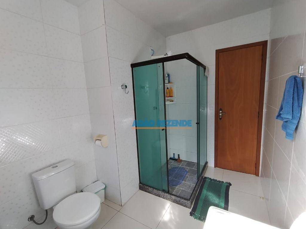Casa à venda com 5 quartos, 182m² - Foto 6