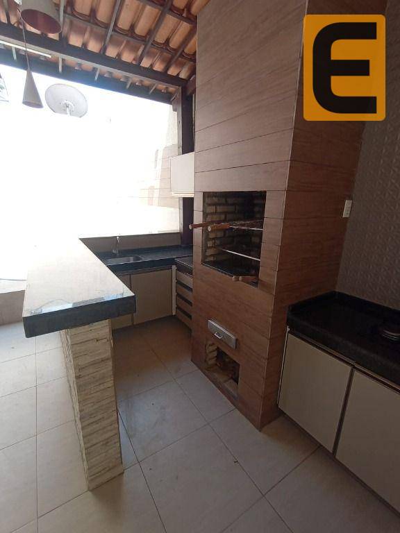 Casa de Condomínio para alugar com 2 quartos, 100m² - Foto 5