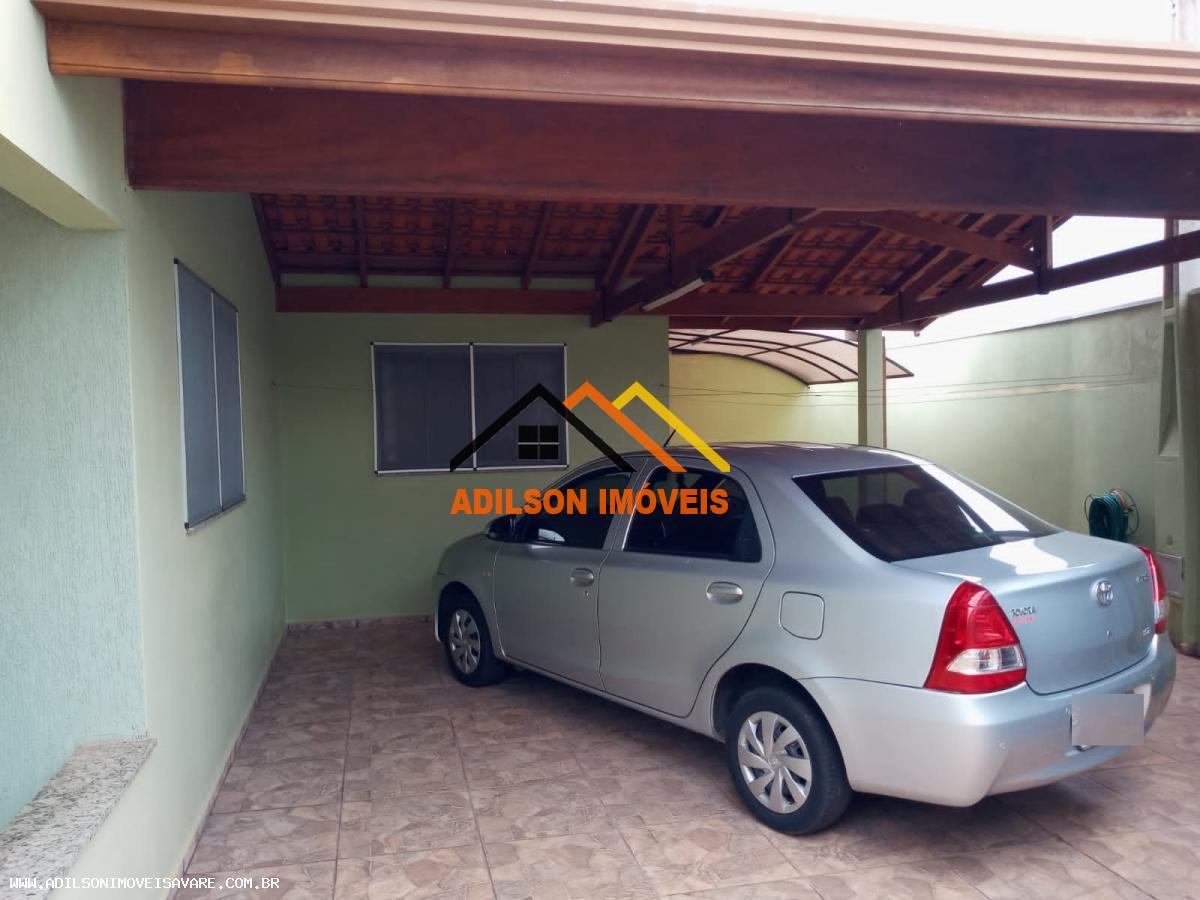 Casa à venda com 3 quartos, 250m² - Foto 2