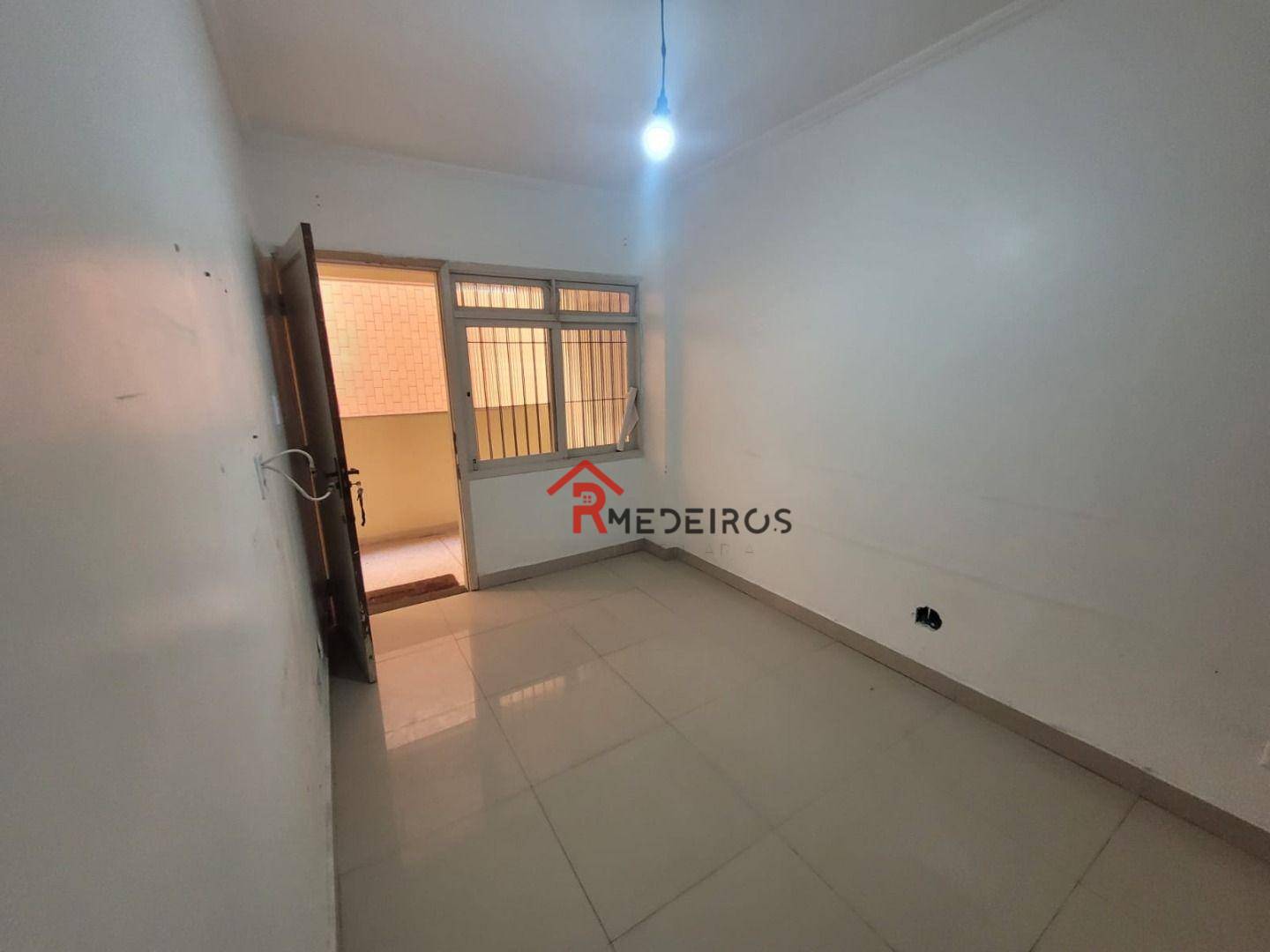 Apartamento à venda com 2 quartos, 51m² - Foto 3