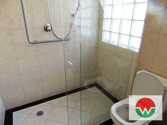 Casa de Condomínio à venda com 8 quartos, 600m² - Foto 17