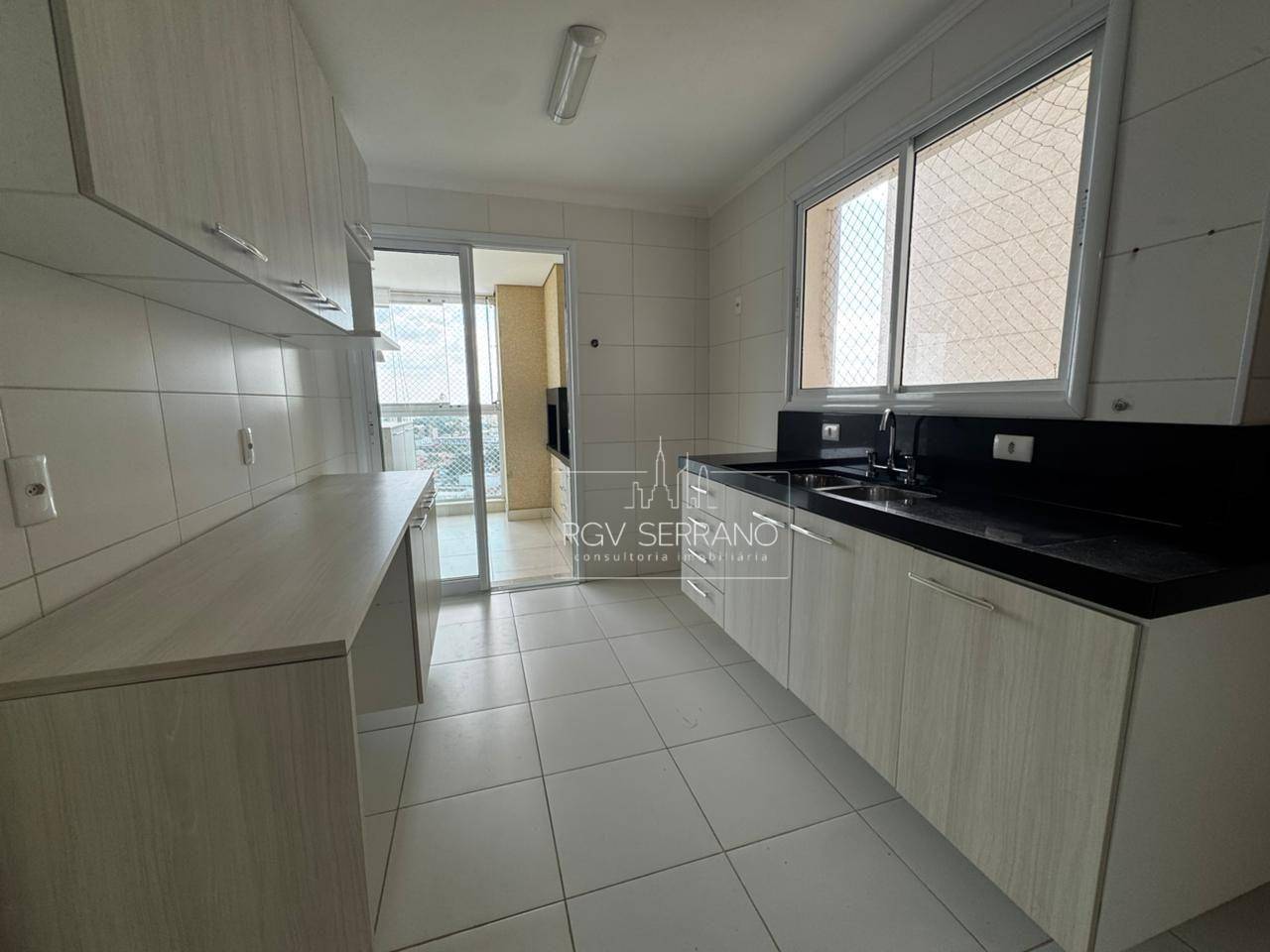 Apartamento para alugar com 3 quartos, 140m² - Foto 15