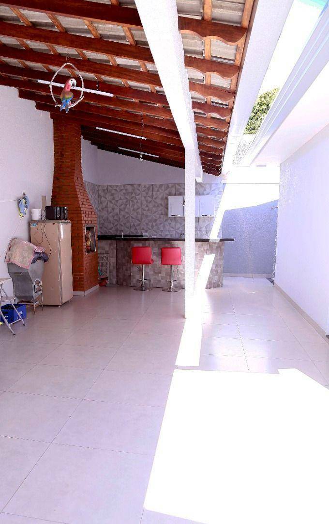 Casa à venda com 3 quartos, 201m² - Foto 18