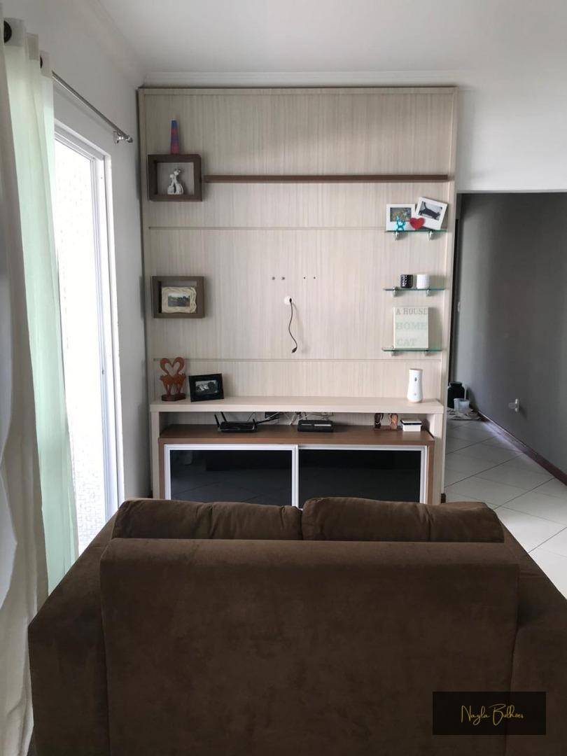 Apartamento à venda com 2 quartos, 64m² - Foto 12