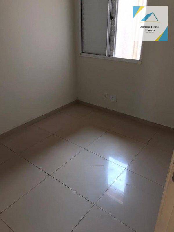 Casa à venda com 2 quartos, 90m² - Foto 4