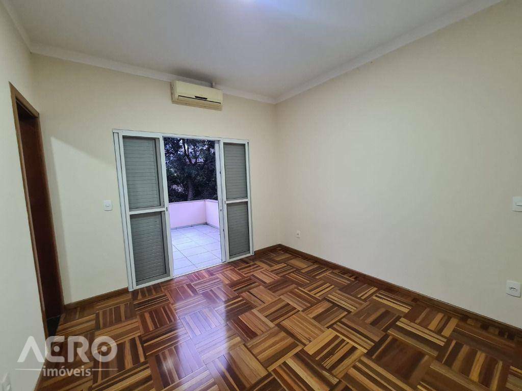 Casa de Condomínio à venda com 4 quartos, 272m² - Foto 6