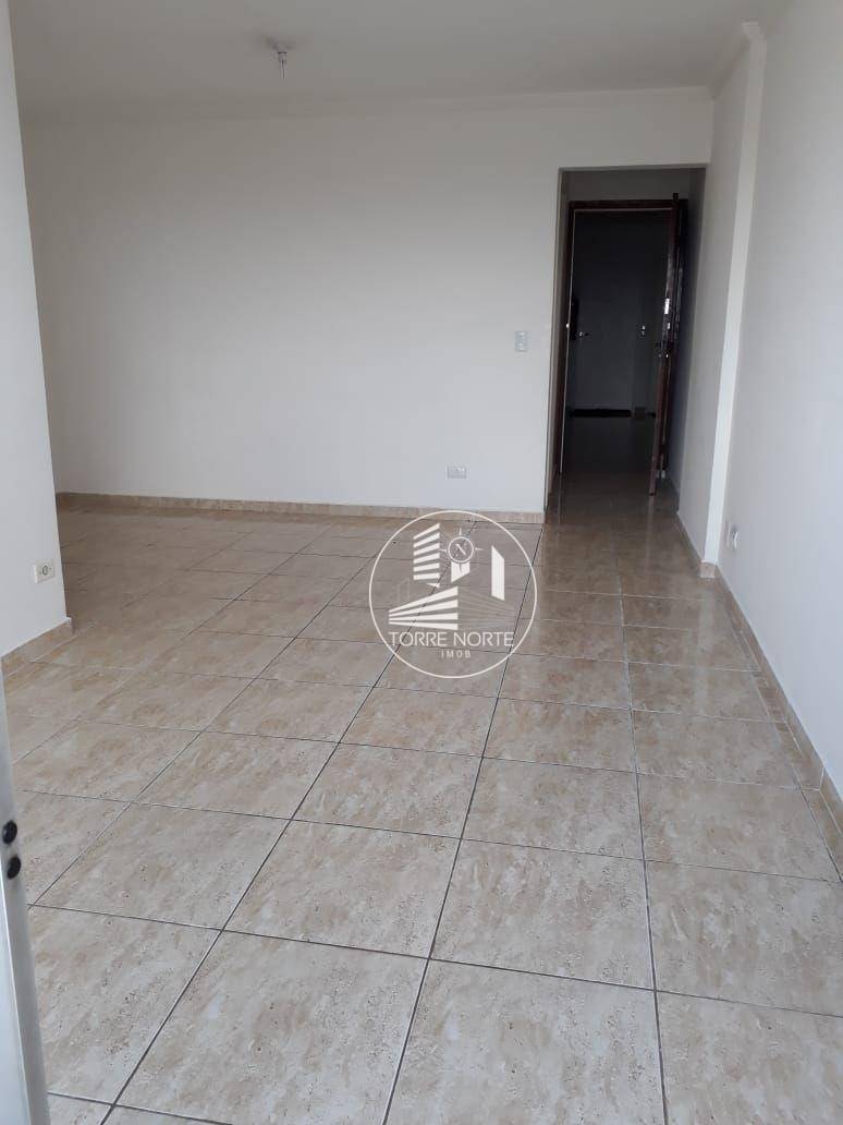 Apartamento à venda com 3 quartos, 76m² - Foto 1