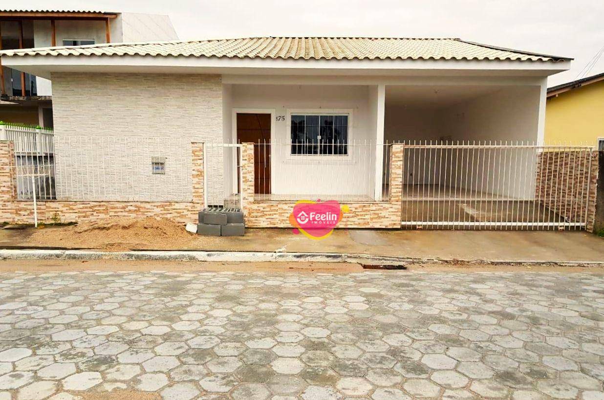 Casa à venda com 3 quartos, 140m² - Foto 1