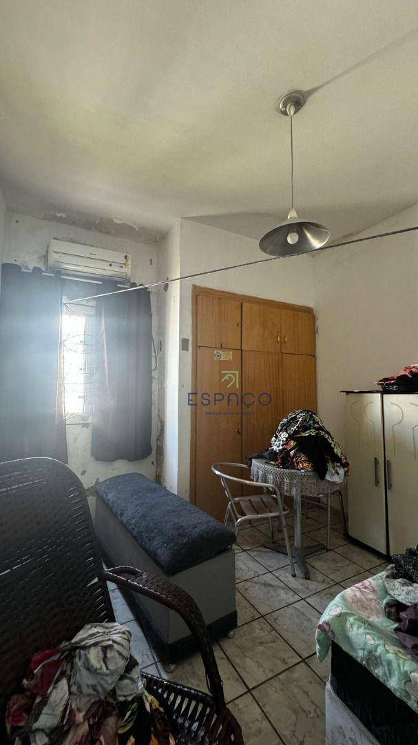 Casa à venda com 4 quartos, 250m² - Foto 14