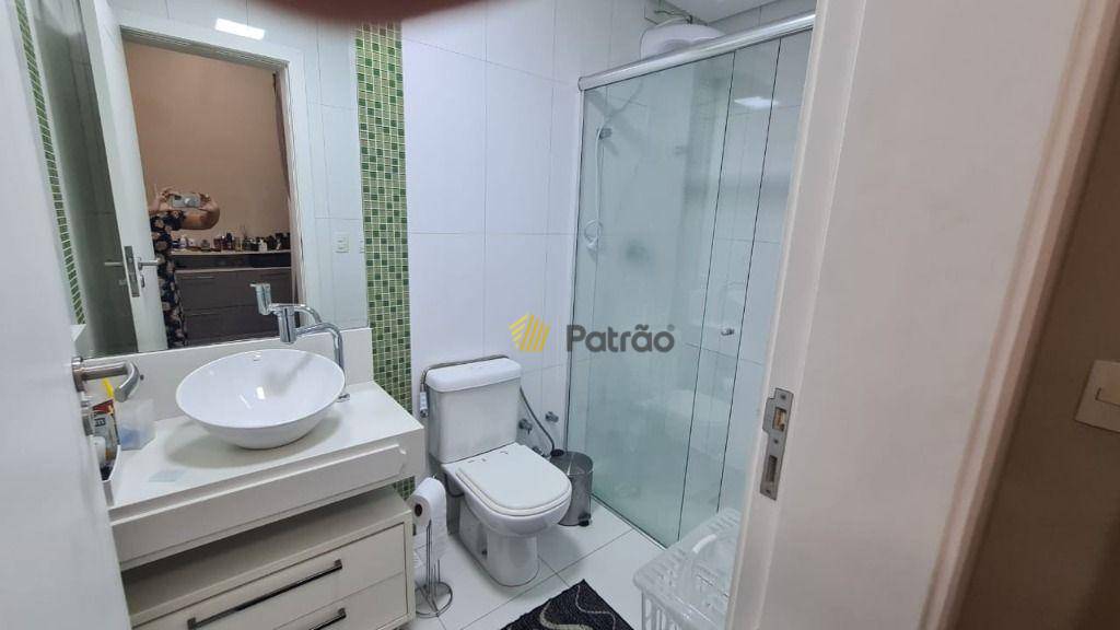 Sobrado à venda com 6 quartos, 585m² - Foto 25