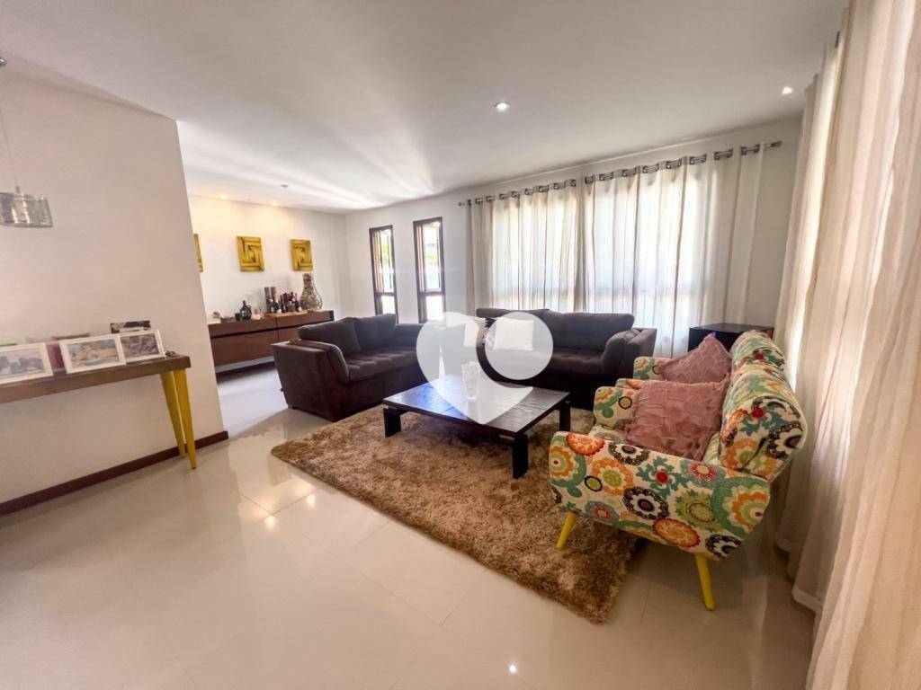 Casa à venda com 4 quartos, 324m² - Foto 4