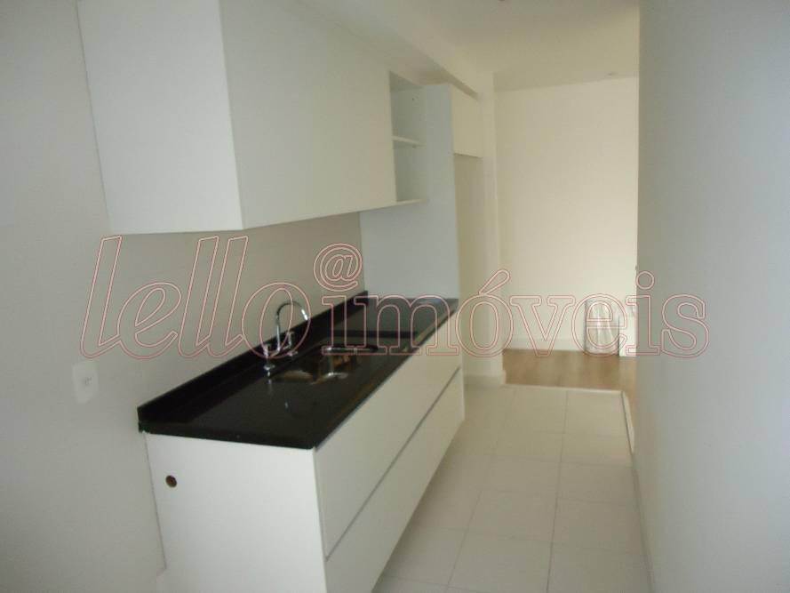 Apartamento para alugar com 2 quartos, 65m² - Foto 8