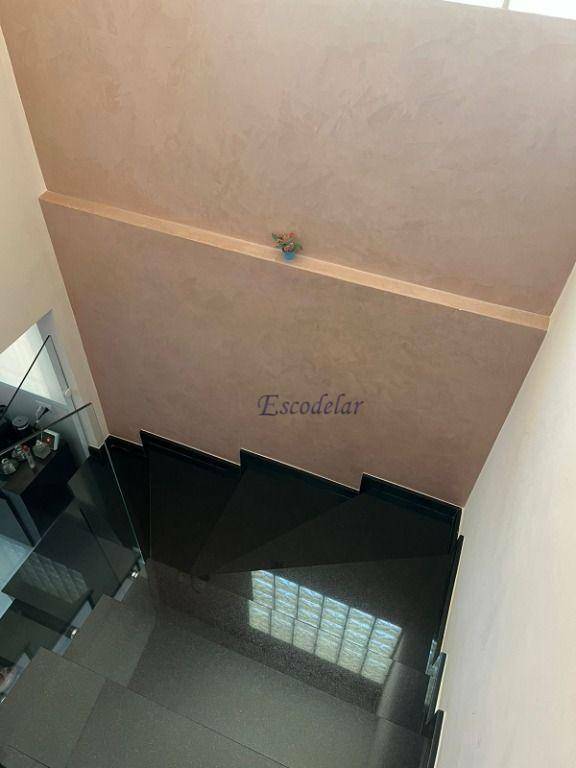 Sobrado à venda com 3 quartos, 240m² - Foto 11