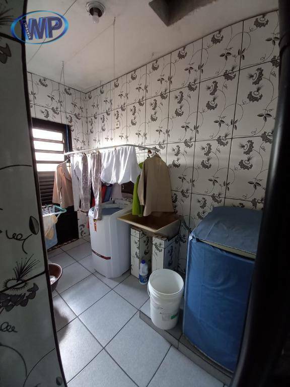 Sobrado à venda com 2 quartos, 240m² - Foto 5