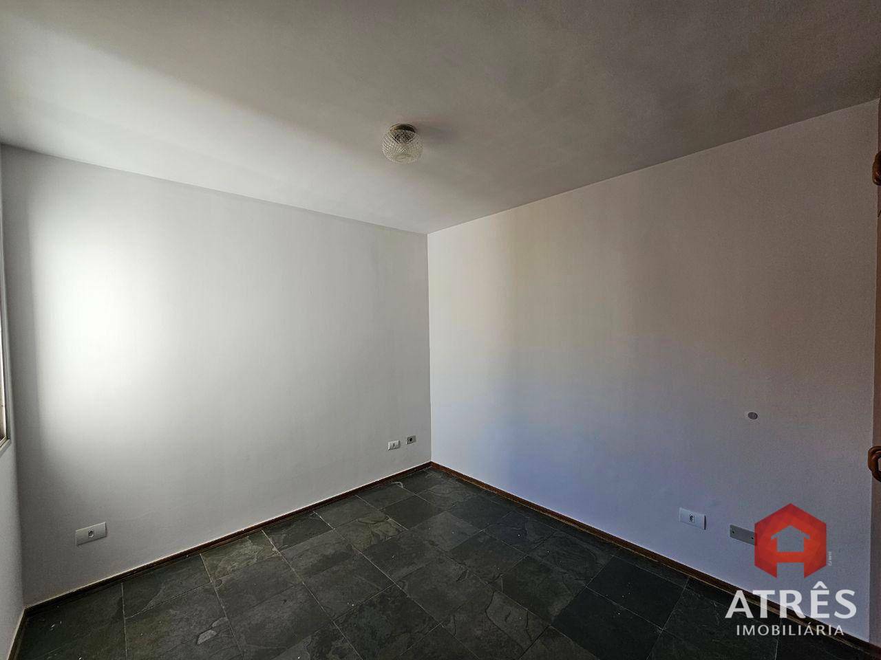 Apartamento para alugar com 3 quartos, 80m² - Foto 13