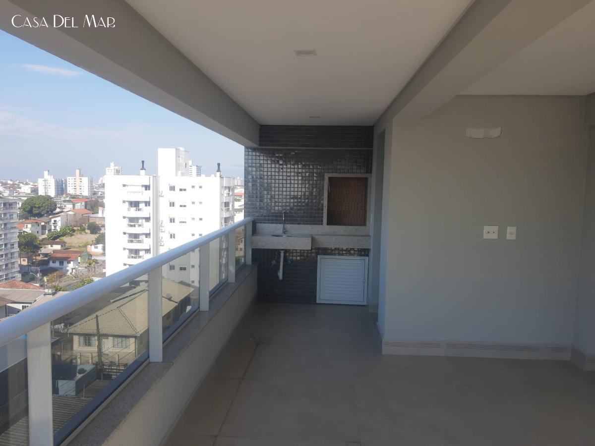 Apartamento à venda com 3 quartos, 134m² - Foto 1