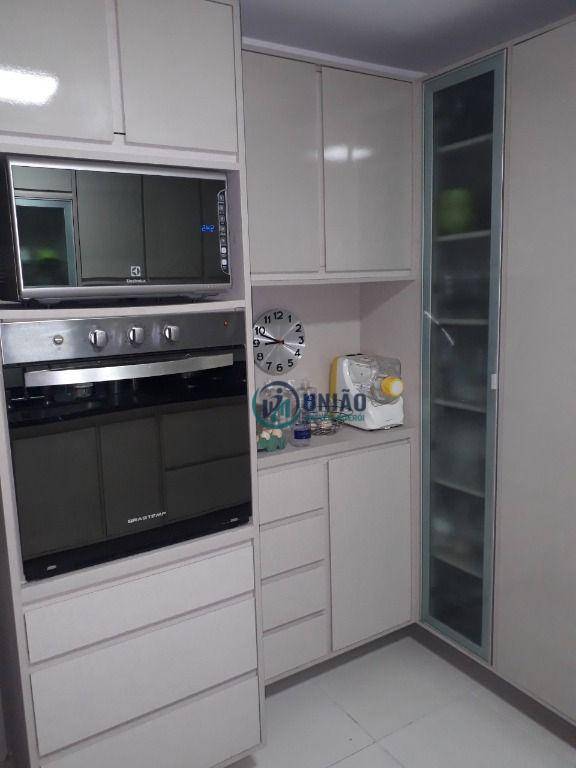 Apartamento à venda com 3 quartos, 97m² - Foto 13