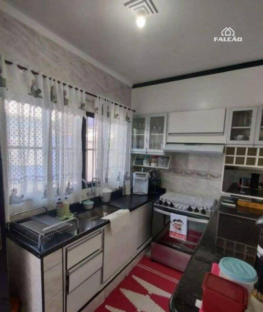 Sobrado à venda com 5 quartos, 250m² - Foto 18