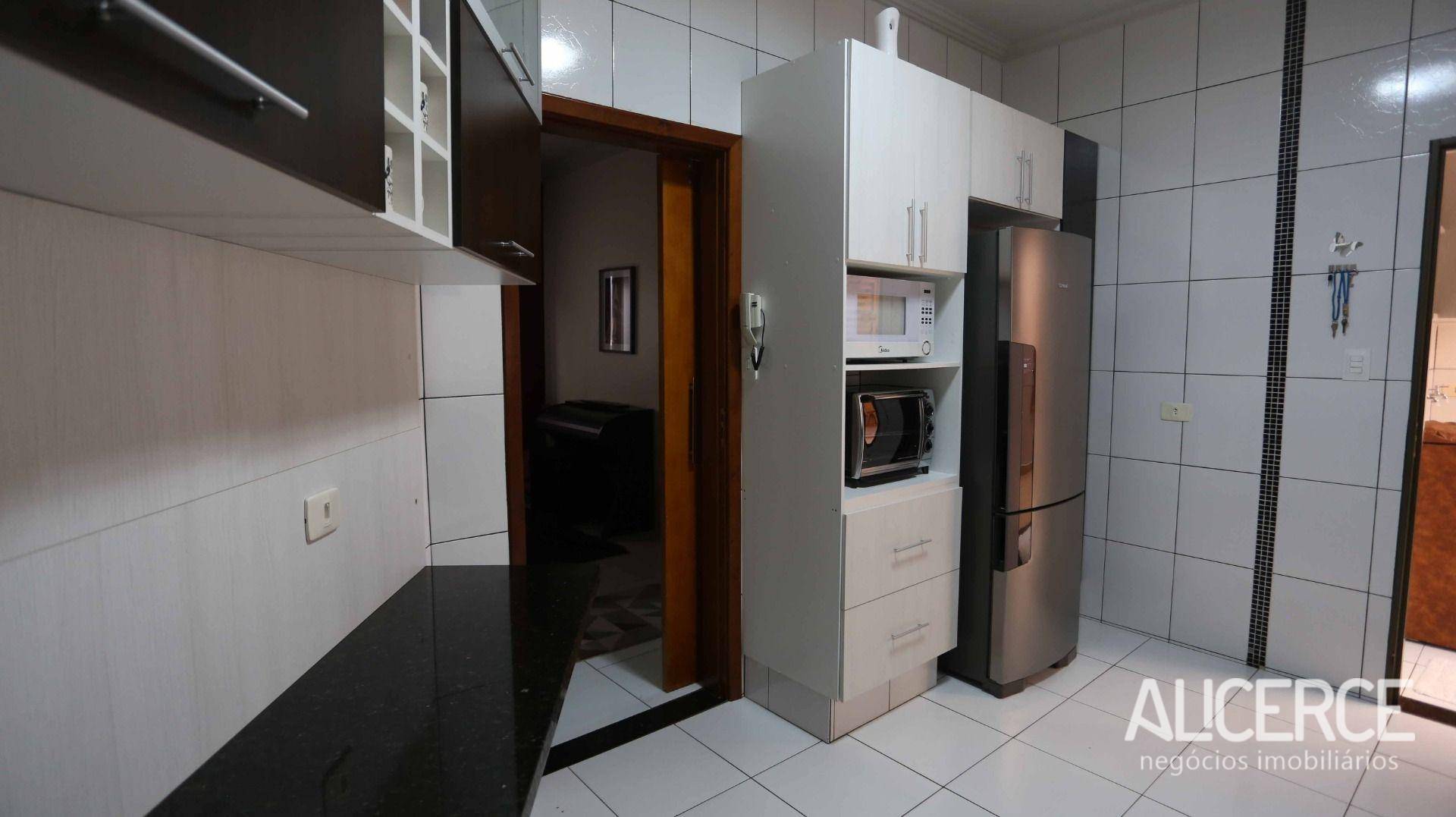 Casa à venda com 3 quartos, 175m² - Foto 15