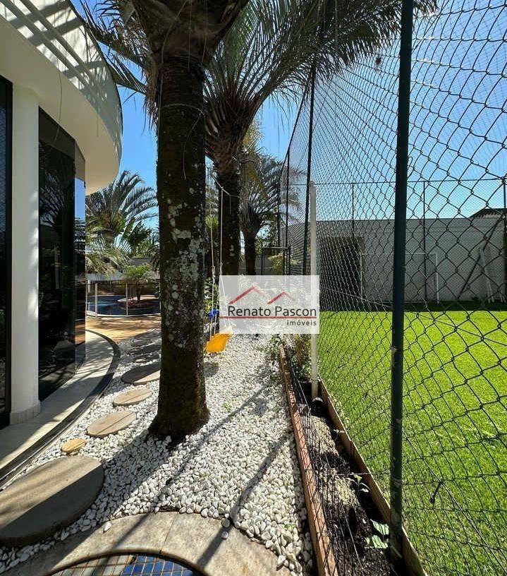 Casa de Condomínio à venda com 3 quartos, 591m² - Foto 5