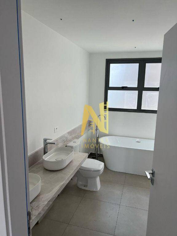 Apartamento à venda com 3 quartos, 142m² - Foto 3