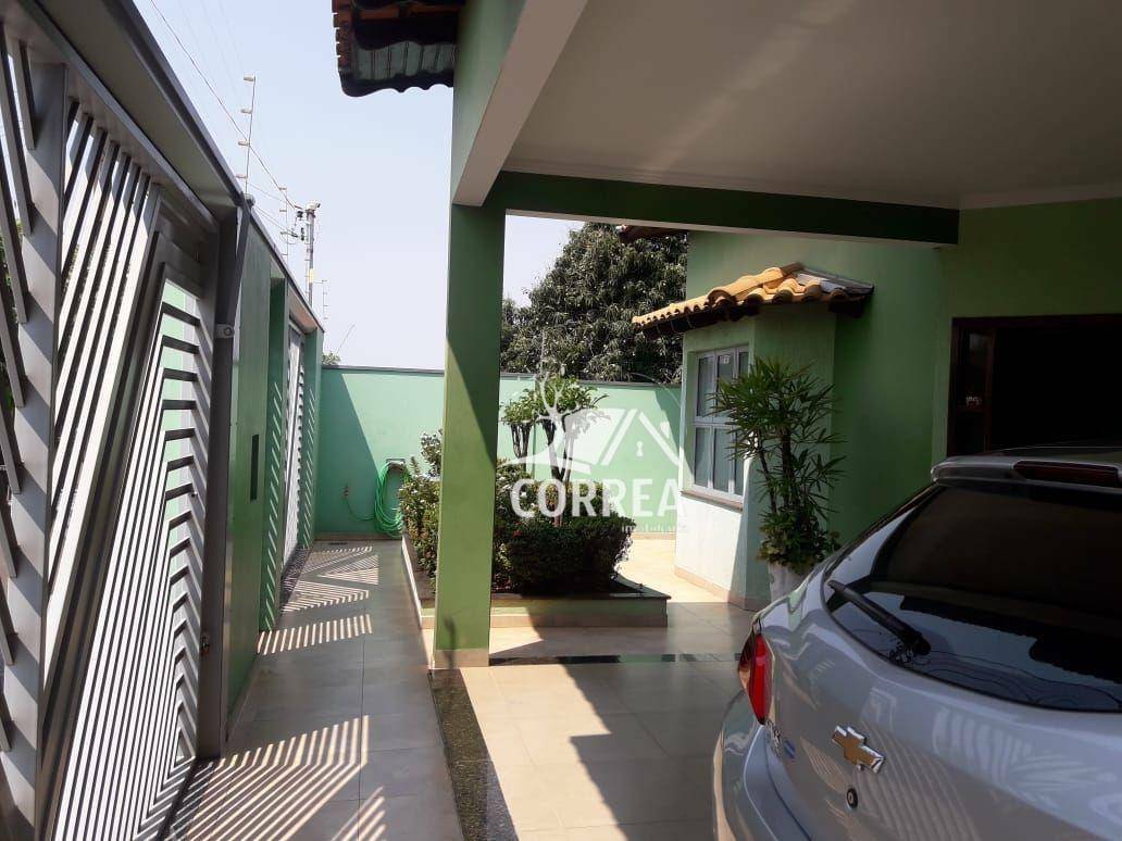 Casa à venda com 3 quartos, 198m² - Foto 2