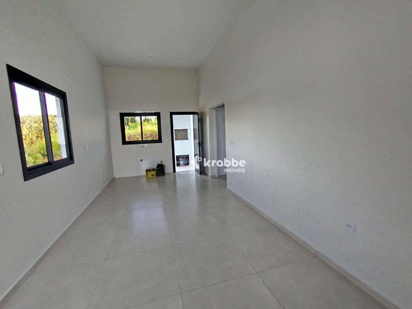 Casa à venda com 2 quartos, 75m² - Foto 4